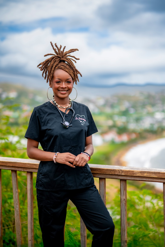 Brianna  Robinson, DVM